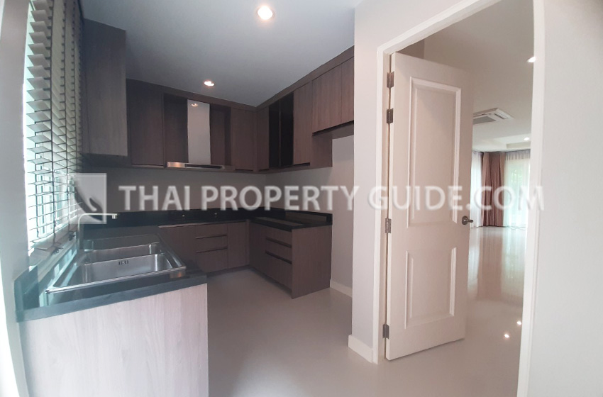 House with Shared Pool in Sukhumvit 